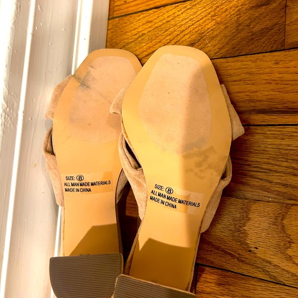 Comfy heels with bow - Picture 4 of 4